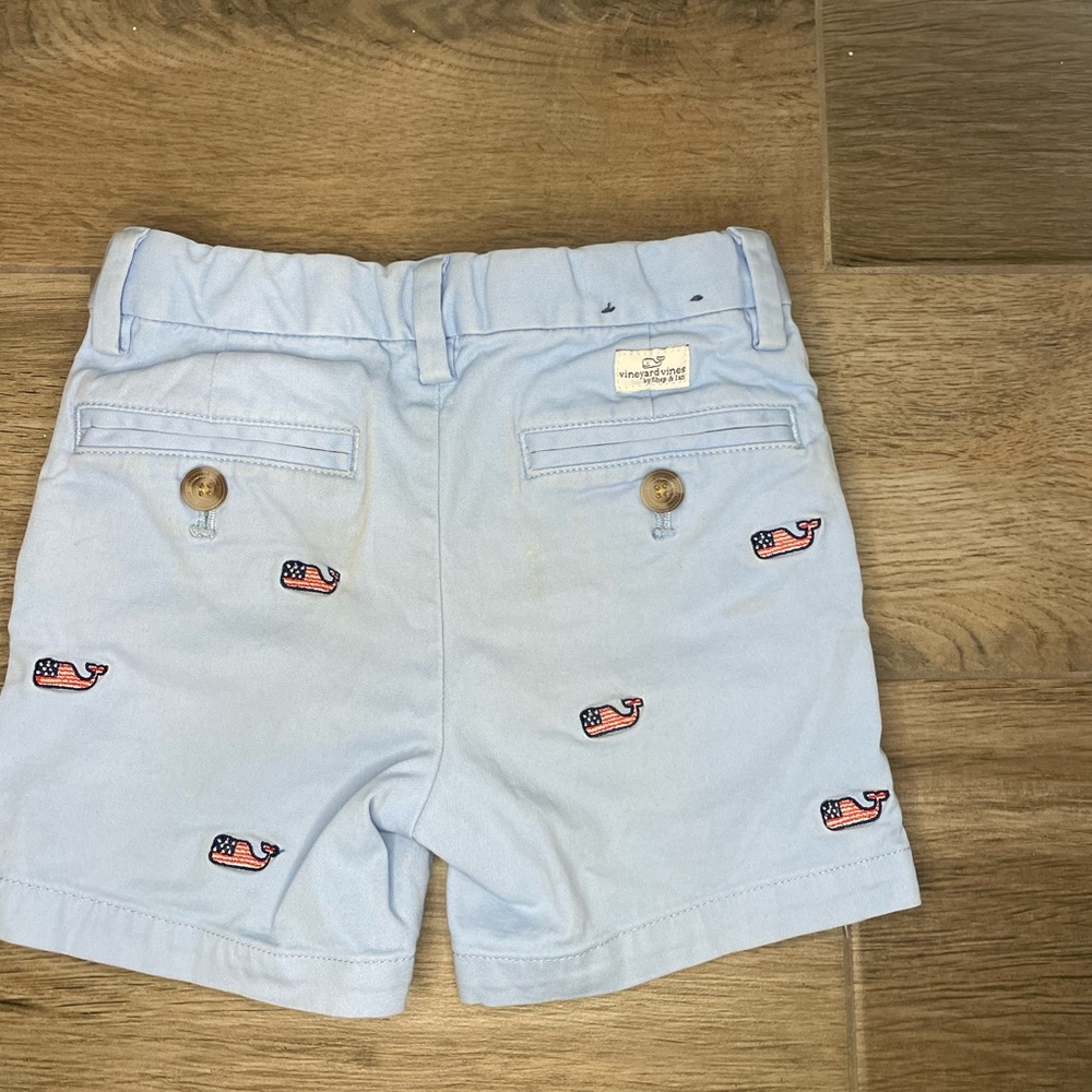 Vineyard Vines boys American Flag shorts - Picture 3 of 5